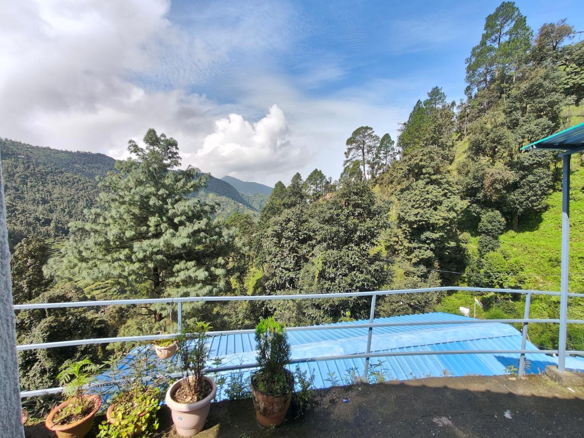 Himwanderer Camps & Cottages Pangot Nainital Exteriör bild
